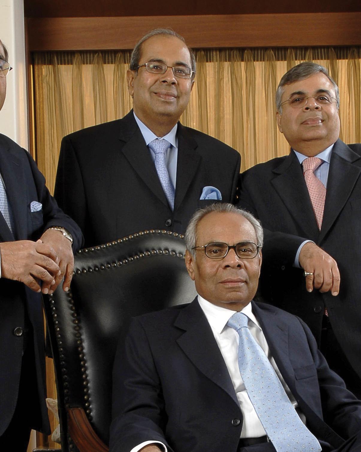SP Hinduja, seated, with his brothers Gopichand, Prakash and Ashok Hinduja in 2010 in Mumbai, where the family met at the end of every year